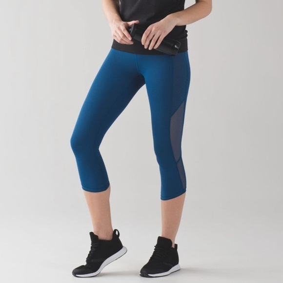 [10] Lululemon Athletica Women’s Body Con Crop Poseidon Blue Sheer Cut Outs - Picture 1 of 16